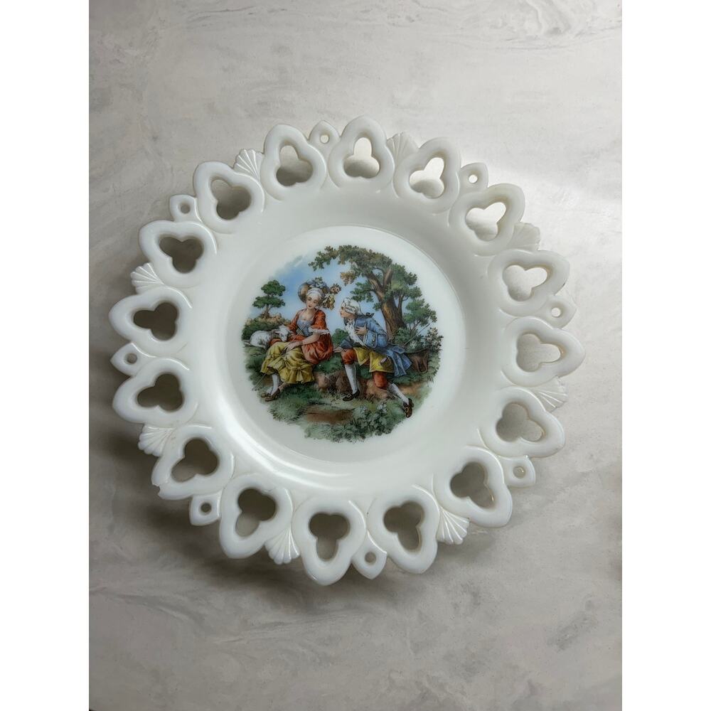 Vtg Westmoreland Fleur De Lis Edge Milk Glass Plate Set French Scene 8.5"